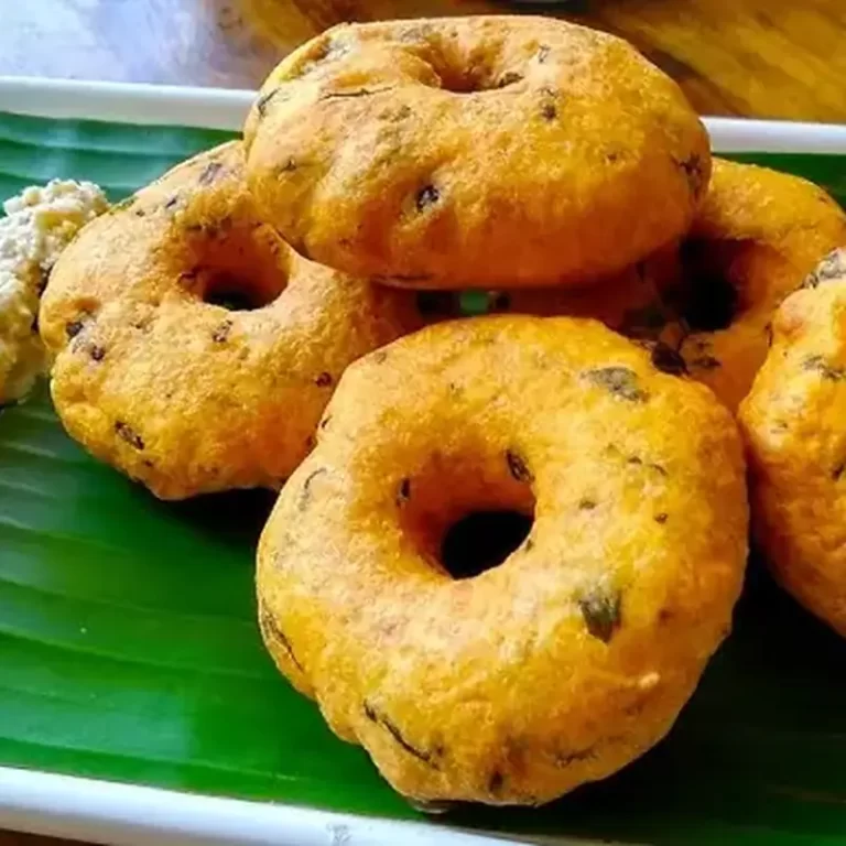 Crispy South Indian vada served by catering services in Bangalore